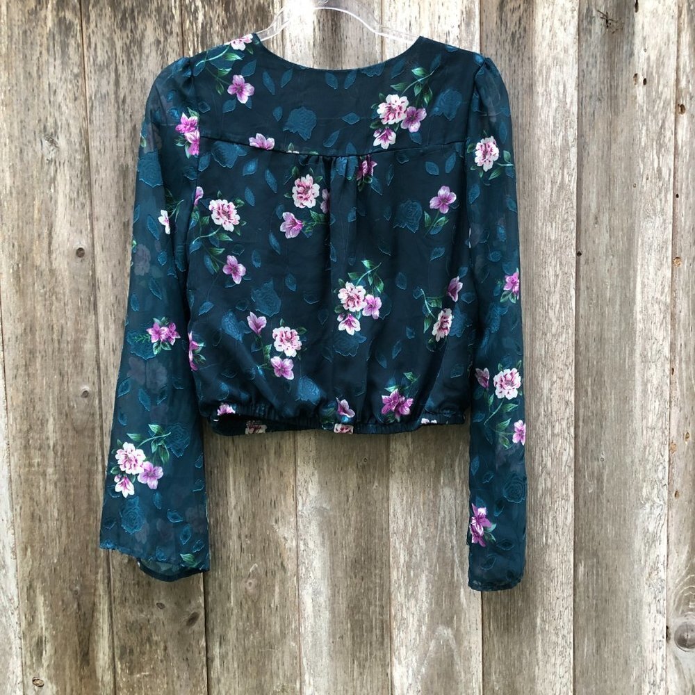 Francesca's Mi Ami Floral Long Sleeve Teal Green Wrap Top Small - Picture 6 of 9